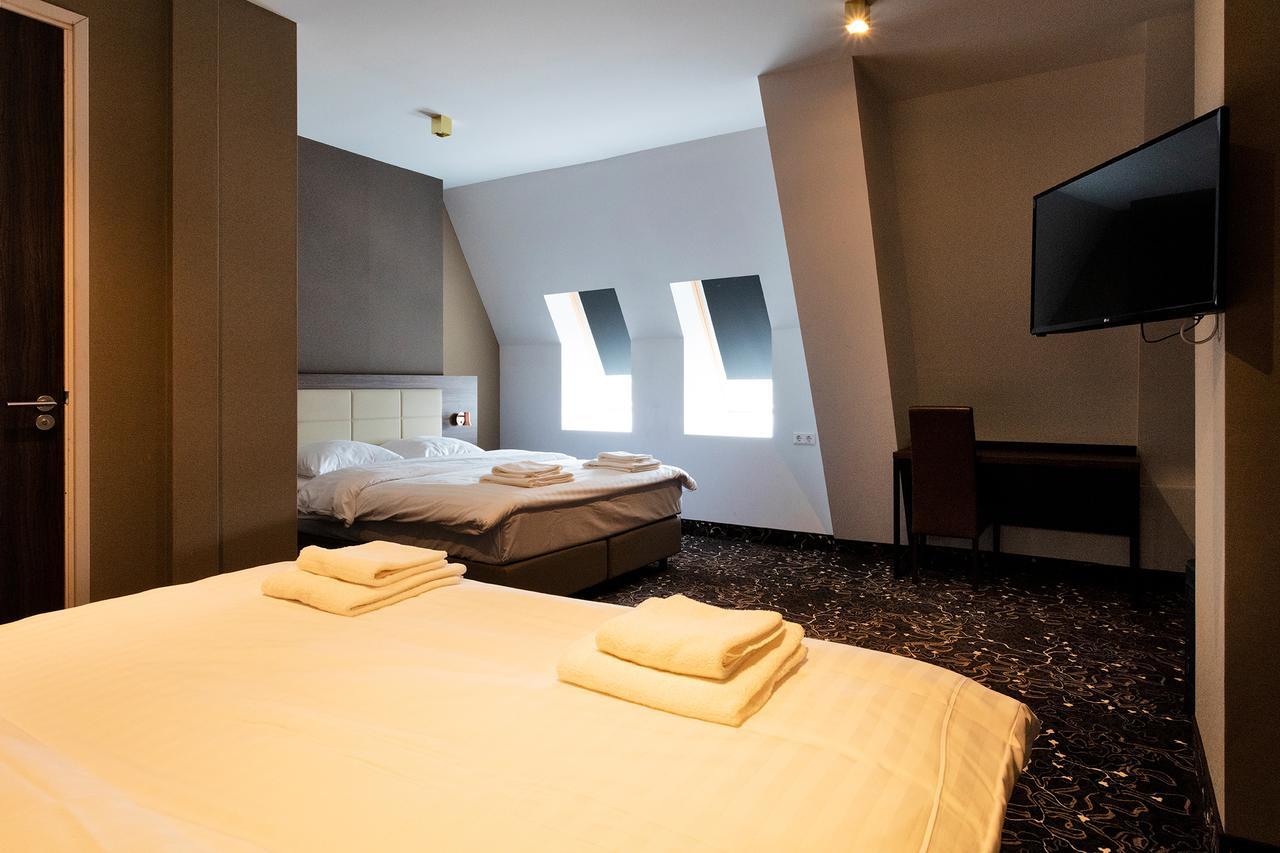Amsterdam 3*